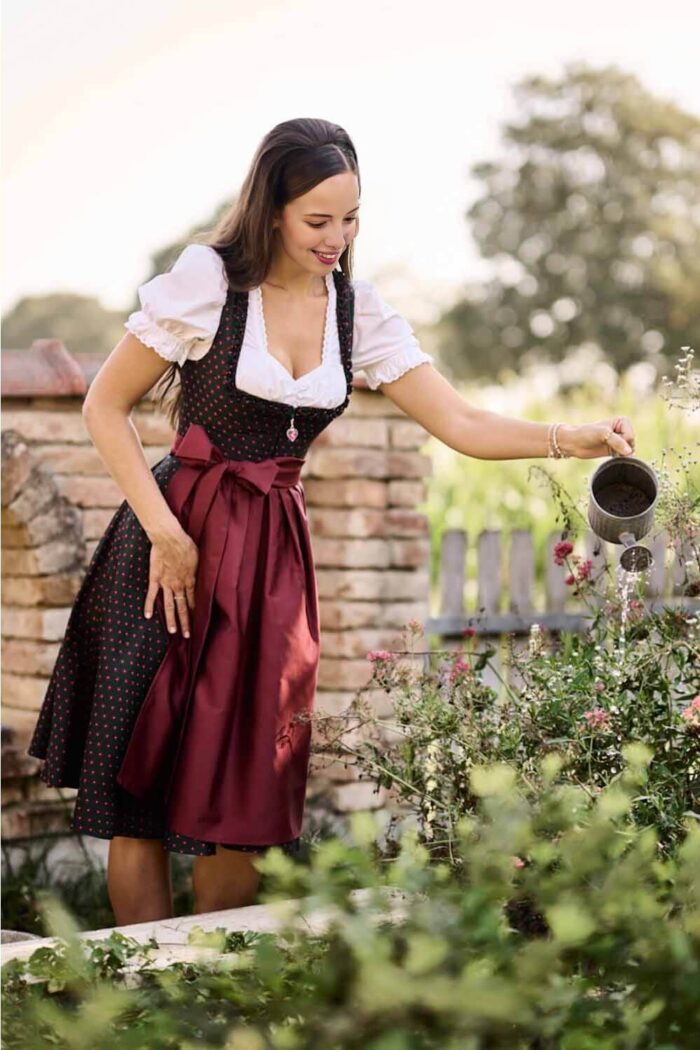 Elegant Zirndorf Floral Design Dirndl Dress