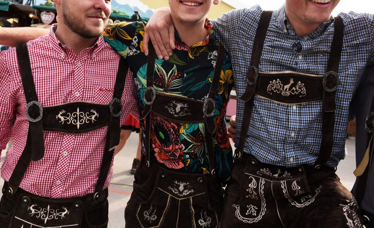 How to Put On Suspenders: Complete Guide with Tips